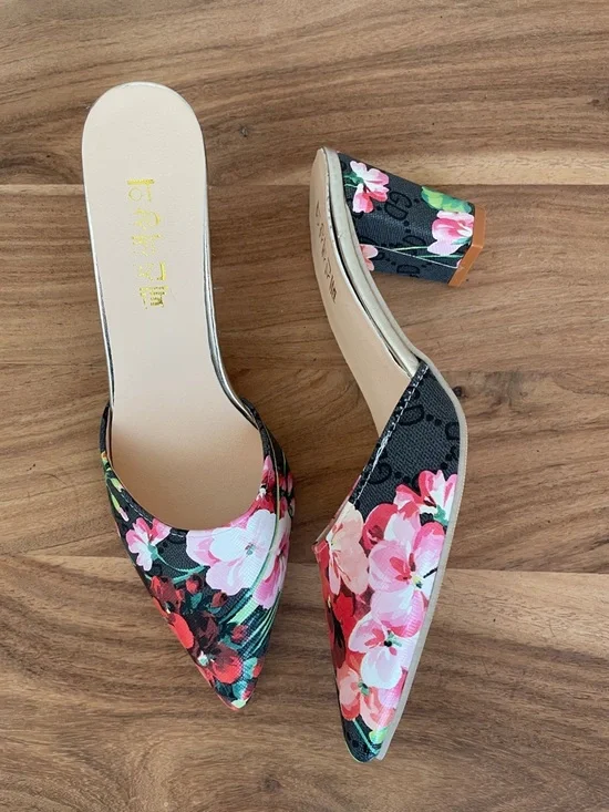 7.5. NWOT Chinese Floral Pointed Mules in Red Multi - Picture 2 of 6